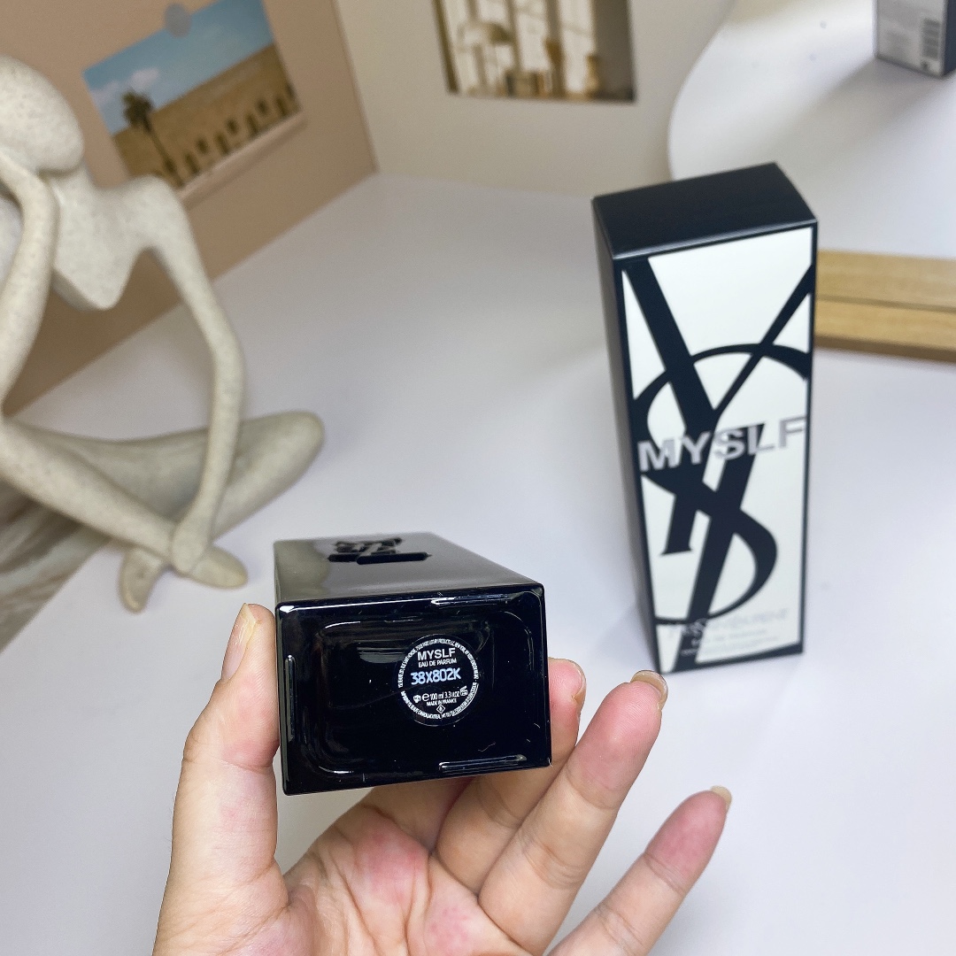Saint Laurent perfume